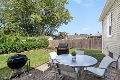 83 Eastern States Pkwy, Somerville, NJ 08876 - Photo 16
