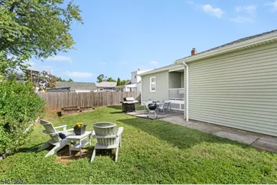 83 Eastern States Pkwy, Somerville, NJ 08876 - Photo 18
