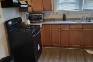 160 Weequahic Ave, Newark, NJ 07112 - Photo 4