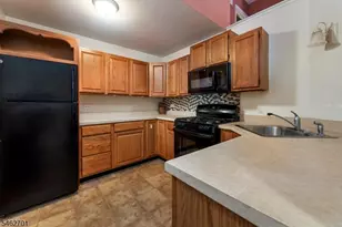 8E New Bedford Rd, West Milford, NJ 07480 - Photo 12