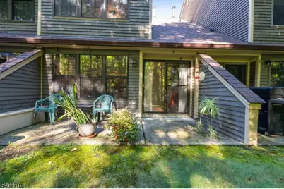 8E New Bedford Rd #E, West Milford, NJ 07480 - Photo 4