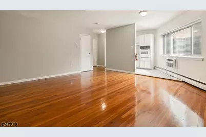 52 Cottage St #2H, South Orange, NJ 07079 - Photo 4