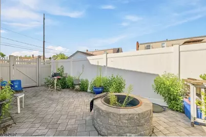 18 Memphis Ave, Belleville, NJ 07109 - Photo 20
