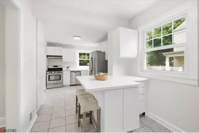77 Meadowbrook Rd, Millburn, NJ 07078 - Photo 14