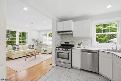 77 Meadowbrook Rd, Millburn, NJ 07078 - Photo 10