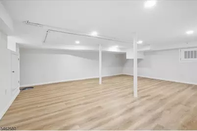 77 Meadowbrook Rd, Millburn, NJ 07078 - Photo 32