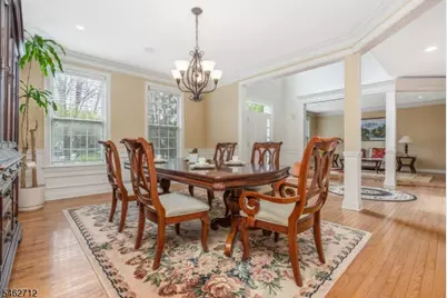 81 Crestview Dr, Clinton Township, NJ 08809 - Photo 8