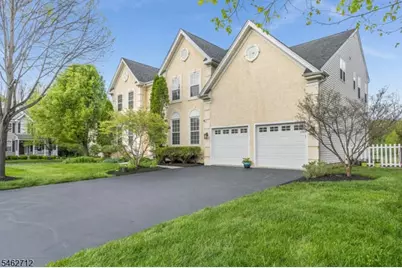 81 Crestview Dr, Clinton Township, NJ 08809 - Photo 2
