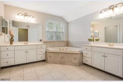 81 Crestview Dr, Clinton Township, NJ 08809 - Photo 28