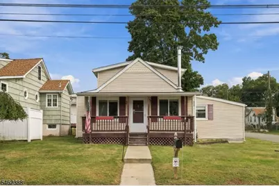 33 Schwarz Blvd, Jefferson Township, NJ 07849 - Photo 2
