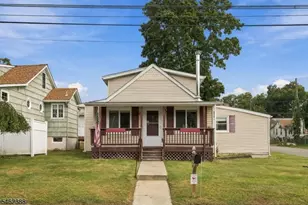 33 Schwarz Blvd, Jefferson Township, NJ 07849 - Photo 2