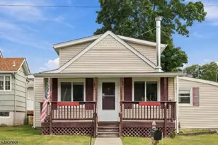 33 Schwarz Blvd, Jefferson Township, NJ 07849 - Photo 1