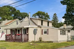 33 Schwarz Blvd, Jefferson Township, NJ 07849 - Photo 4