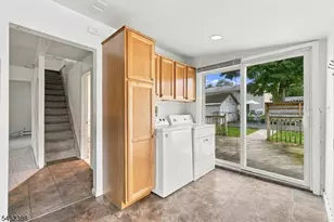 33 Schwarz Blvd, Jefferson Township, NJ 07849 - Photo 16