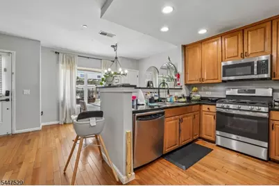 358 Rector #311, Perth Amboy, NJ 08861 - Photo 4