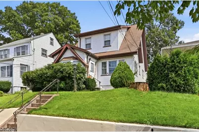 66 Rowland Ave, Clifton, NJ 07012 - Photo 2