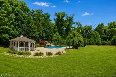 164 E Mountain Rd, Hillsborough Township, NJ 08844 - Photo 42