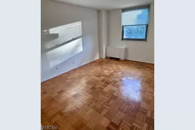 530 Valley Rd #3S, Montclair, NJ 07043 - Photo 18