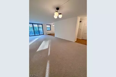 530 Valley Rd #3S, Montclair, NJ 07043 - Photo 2