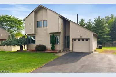 3 Wythe Cir, Hillsborough Township, NJ 08844 - Photo 2