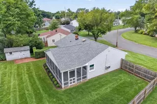 28 Harry Rd, Bridgewater Twp., NJ 08807 - Photo 4