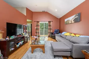 60 Waugh Ct, Bridgewater, NJ 08807 - Photo 8