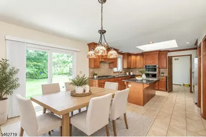34 Silver Spring Ct, East Hanover Township, NJ 07936 - Photo 10