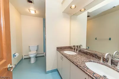 34 Silver Spring Ct, East Hanover Township, NJ 07936 - Photo 30