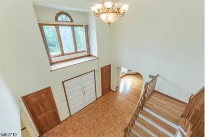 34 Silver Spring Ct, East Hanover Township, NJ 07936 - Photo 2