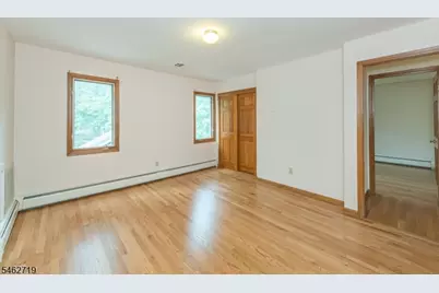 34 Silver Spring Ct, East Hanover Township, NJ 07936 - Photo 32