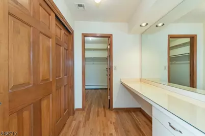 34 Silver Spring Ct, East Hanover Township, NJ 07936 - Photo 28