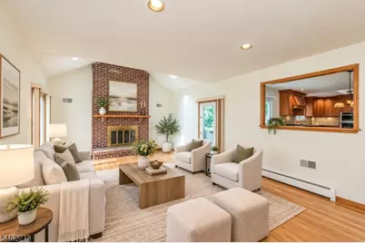 34 Silver Spring Ct, East Hanover Township, NJ 07936 - Photo 16