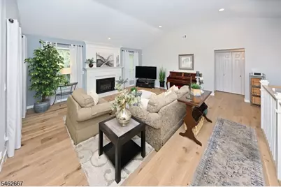 2 Pueblo Cir, Wayne, NJ 07470 - Photo 8