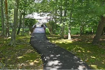 2 Pueblo Cir, Wayne, NJ 07470 - Photo 28