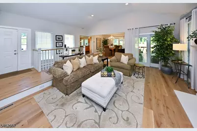 2 Pueblo Cir, Wayne, NJ 07470 - Photo 6