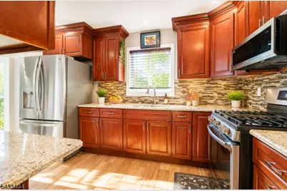 2198 Halsey St, Union Township, NJ 07083 - Photo 4