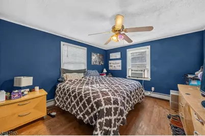 330 Hemlock Ave, Garwood, NJ 07027 - Photo 12