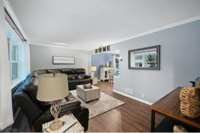 29 Oakley Ter, Nutley, NJ 07110 - Photo 6