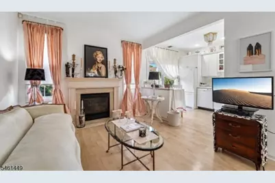 136 Cambridge Dr, Nutley, NJ 07110 - Photo 4