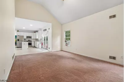 25 Elizabeth Ave, Washington Township, NJ 07882 - Photo 10