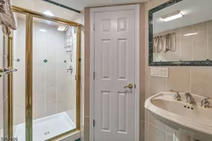 26 Rabkin Dr, Clifton, NJ 07013 - Photo 34