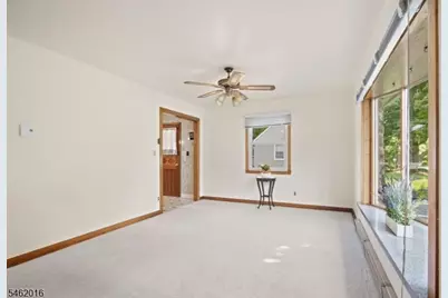 16 Sandra Ln, Randolph Township, NJ 07869 - Photo 4