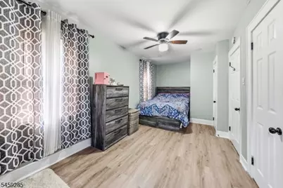 214 W 17th St, Linden, NJ 07036 - Photo 14