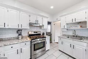214 W 17th St, Linden, NJ 07036 - Photo 6