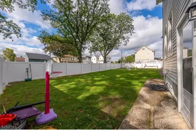 214 W 17th St, Linden, NJ 07036 - Photo 18
