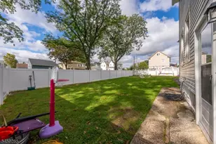 214 W 17th St, Linden, NJ 07036 - Photo 18