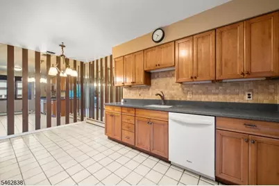 140 Allwood Rd #E, Clifton, NJ 07014 - Photo 8