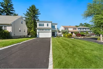 13 Harding Pl, Livingston, NJ 07039 - Photo 50