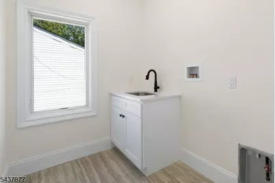 13 Harding Pl, Livingston, NJ 07039 - Photo 40