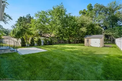 13 Harding Pl, Livingston, NJ 07039 - Photo 46